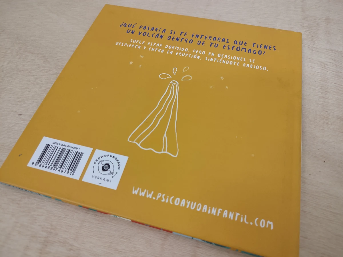 Contraportada del cuento infantil Mi volcán