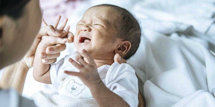 Imagen destacada para Los temidos cólicos del lactante: conoce sus causas y alivia a tu bebé 👶
