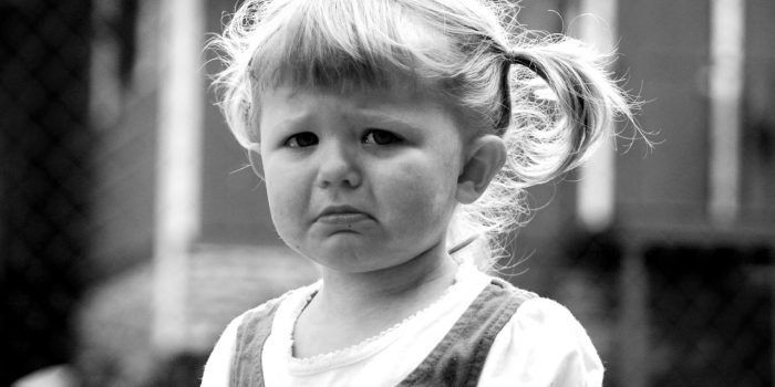 Psico Ayuda Infantil - ¿Cómo actuar cuando nuestro hijo tiene una rabieta?