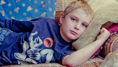 Psico Ayuda Infantil - Mi hijo dice que está enfermo para no ir a la escuela