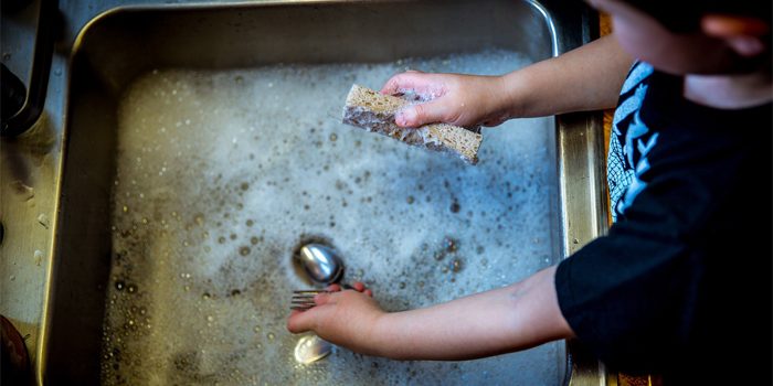 Psico Ayuda Infantil - Tareas del hogar para niños según edad